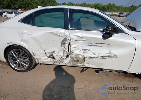 2014 Lexus Is 250 z USA, uszkodzony, nr VIN JTHCF1D27E5010613